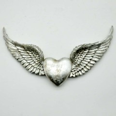 HEART WINGS WALL DECORATION